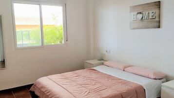 Hypo-allergenic bedding, down comforters, free WiFi, bed sheets