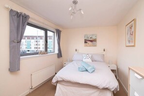 1 Schlafzimmer, Zimmersafe, Schreibtisch, schallisolierte Zimmer