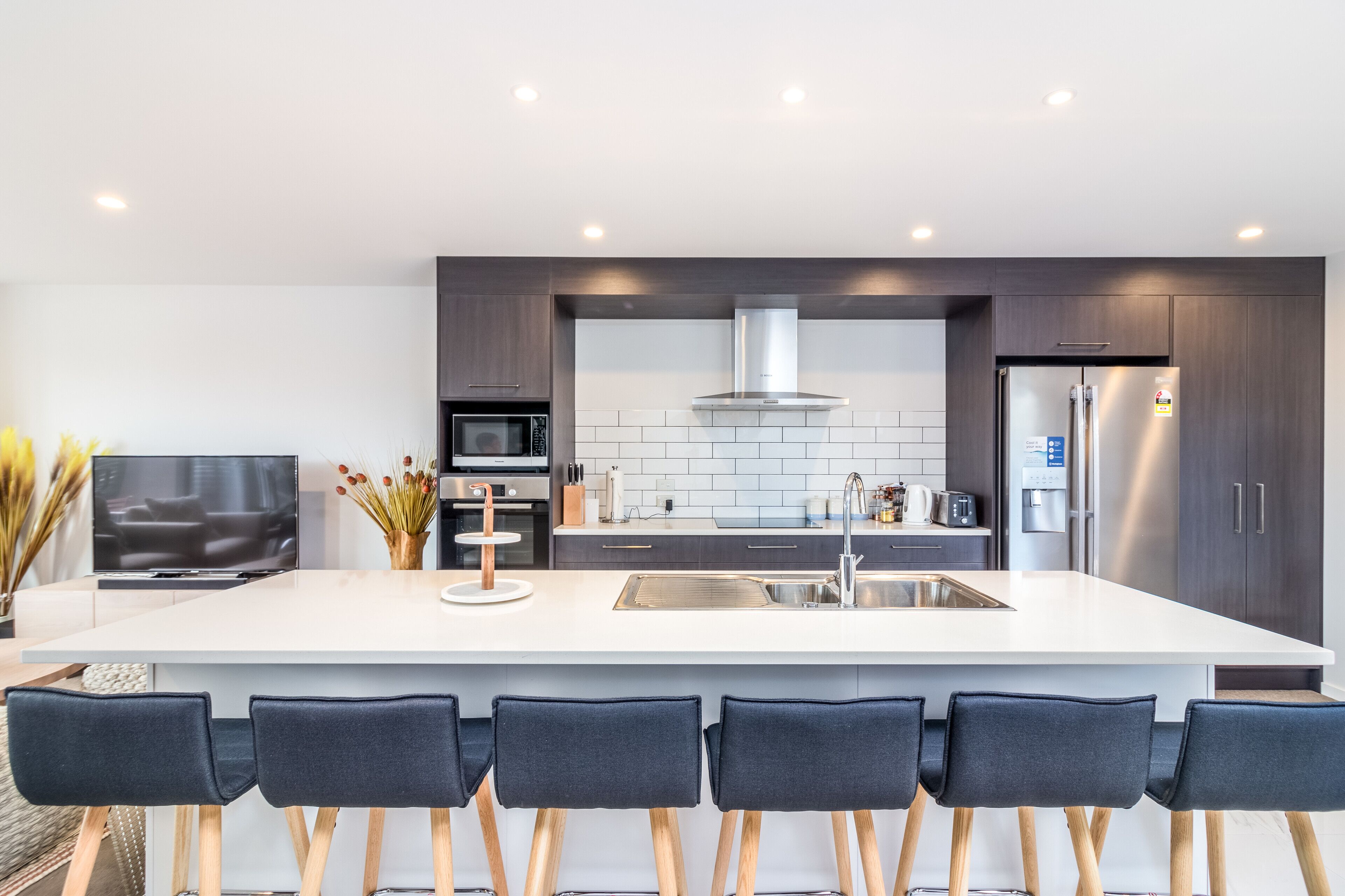 Réfrigérateur, micro-ondes, four, lave-vaisselle