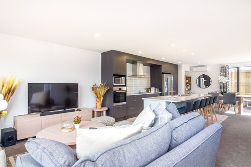 Restful in Riccarton - Christchurch