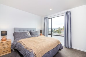 4 bedrooms, iron/ironing board, WiFi, bed sheets - Restful in Riccarton - Christchurch (Christchurch)