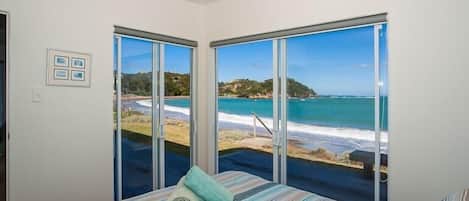 5 bedrooms, iron/ironing board, WiFi, bed sheets