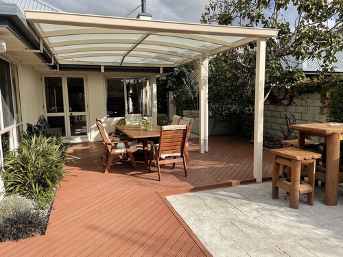 Summer Retreat - Blenheim Holiday Home