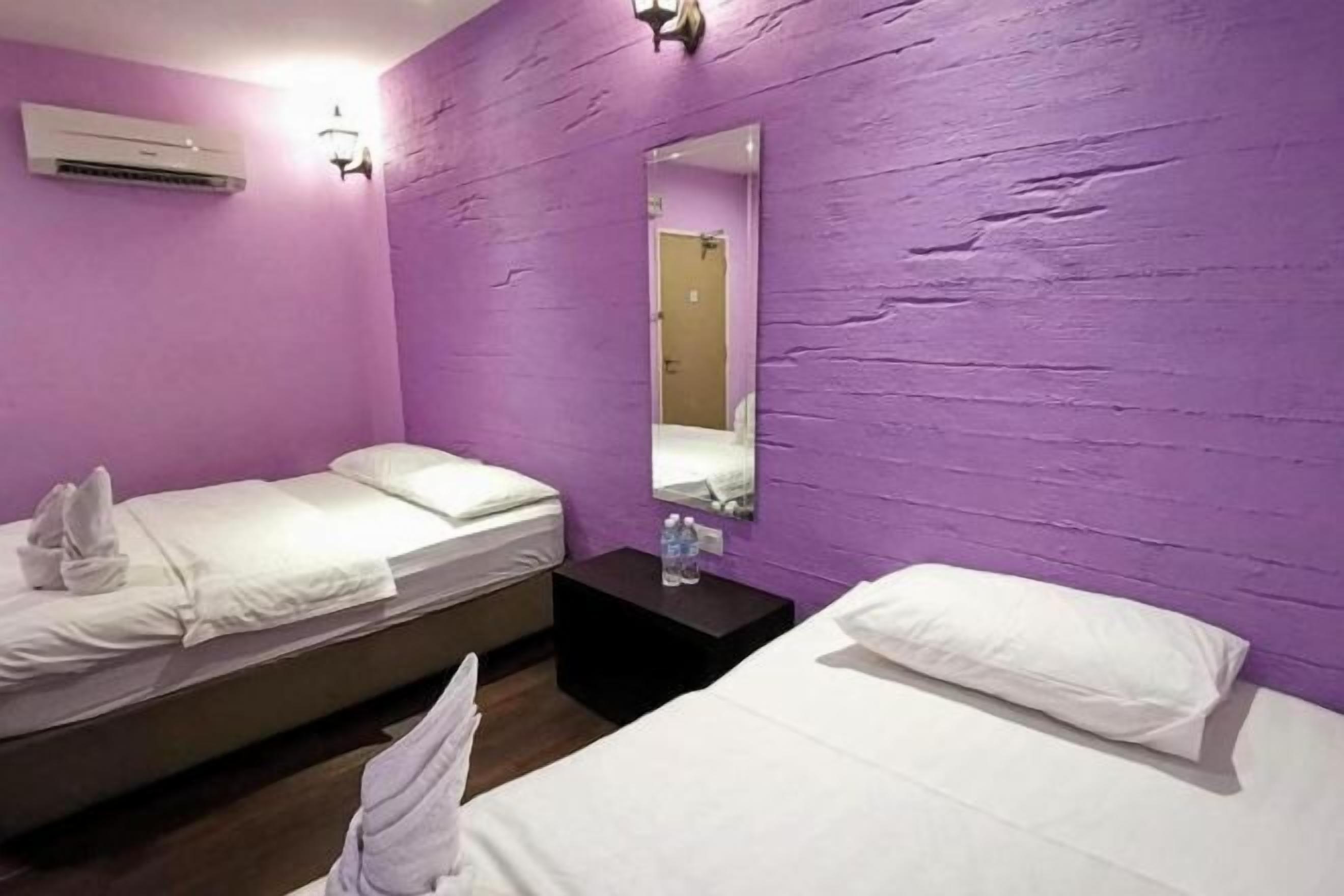 Free WiFi, bed sheets