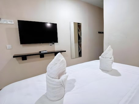 Wifi gratis y ropa de cama . Juru Hotel