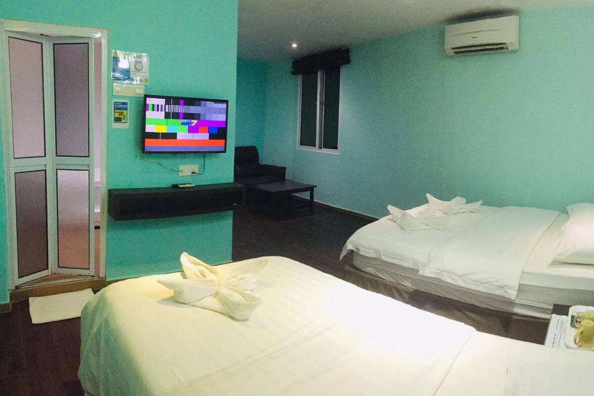 VIP Room | WiFi (free), bed sheets