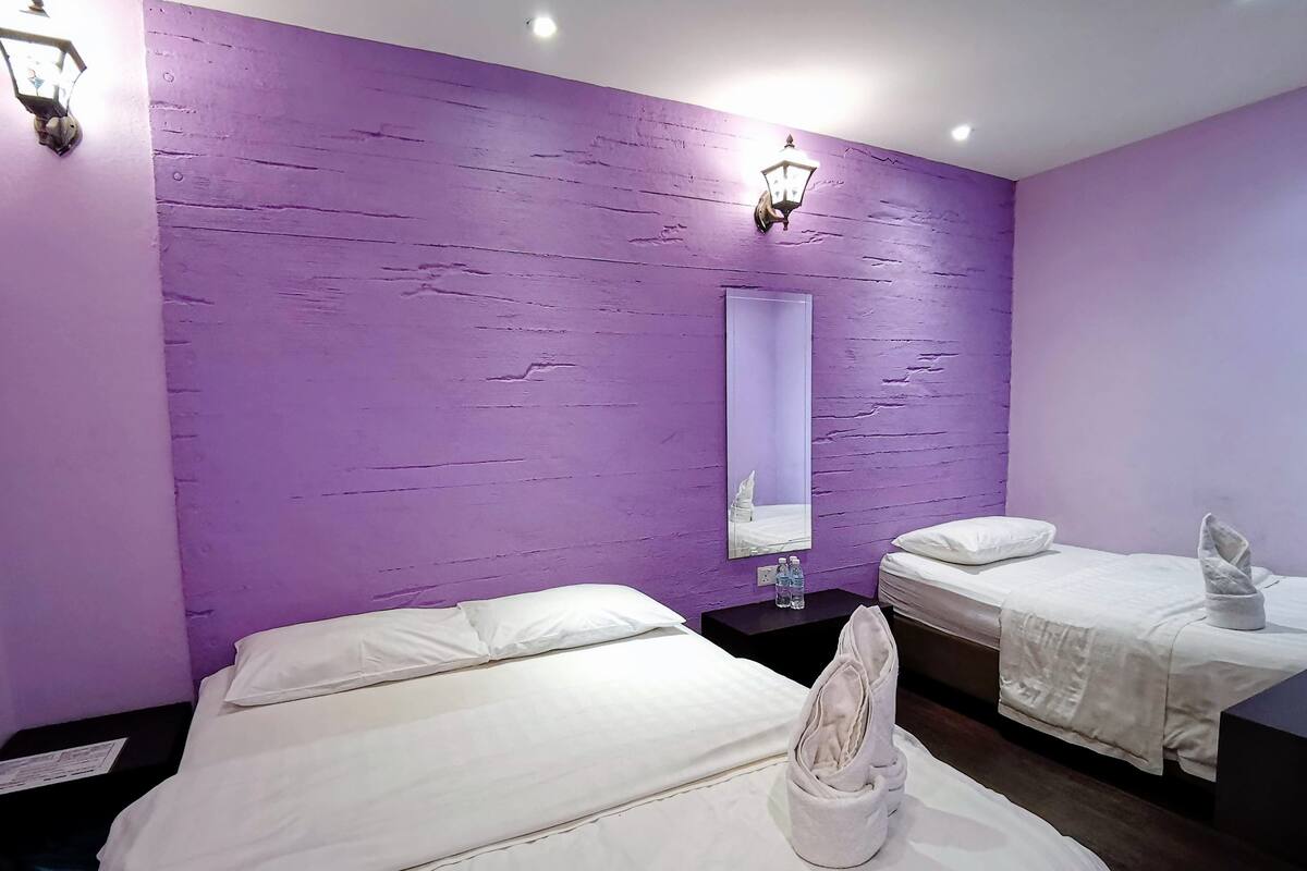Deluxe Room | WiFi (free), bed sheets