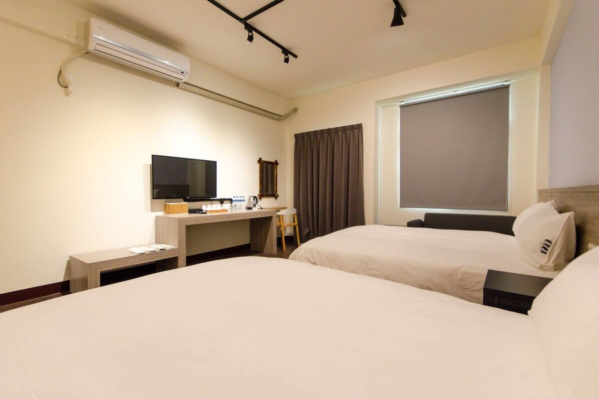 Desk, blackout curtains, free WiFi