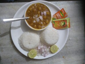 Food and drink - Best Homestay,Centrally located,Sector-18,Near City Centre (CHANDIGARH)