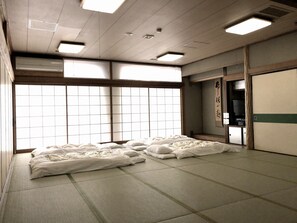 Japanese Style Room Family room - Garden Hotel Yamato (Hikone)