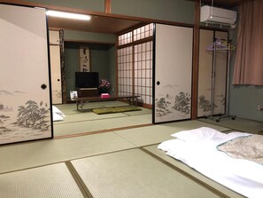 Desk, free WiFi - Garden Hotel Yamato (Hikone)