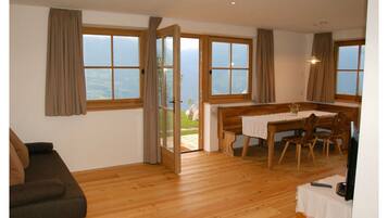 TV a schermo piatto 42 pollici con canali digitali, TV