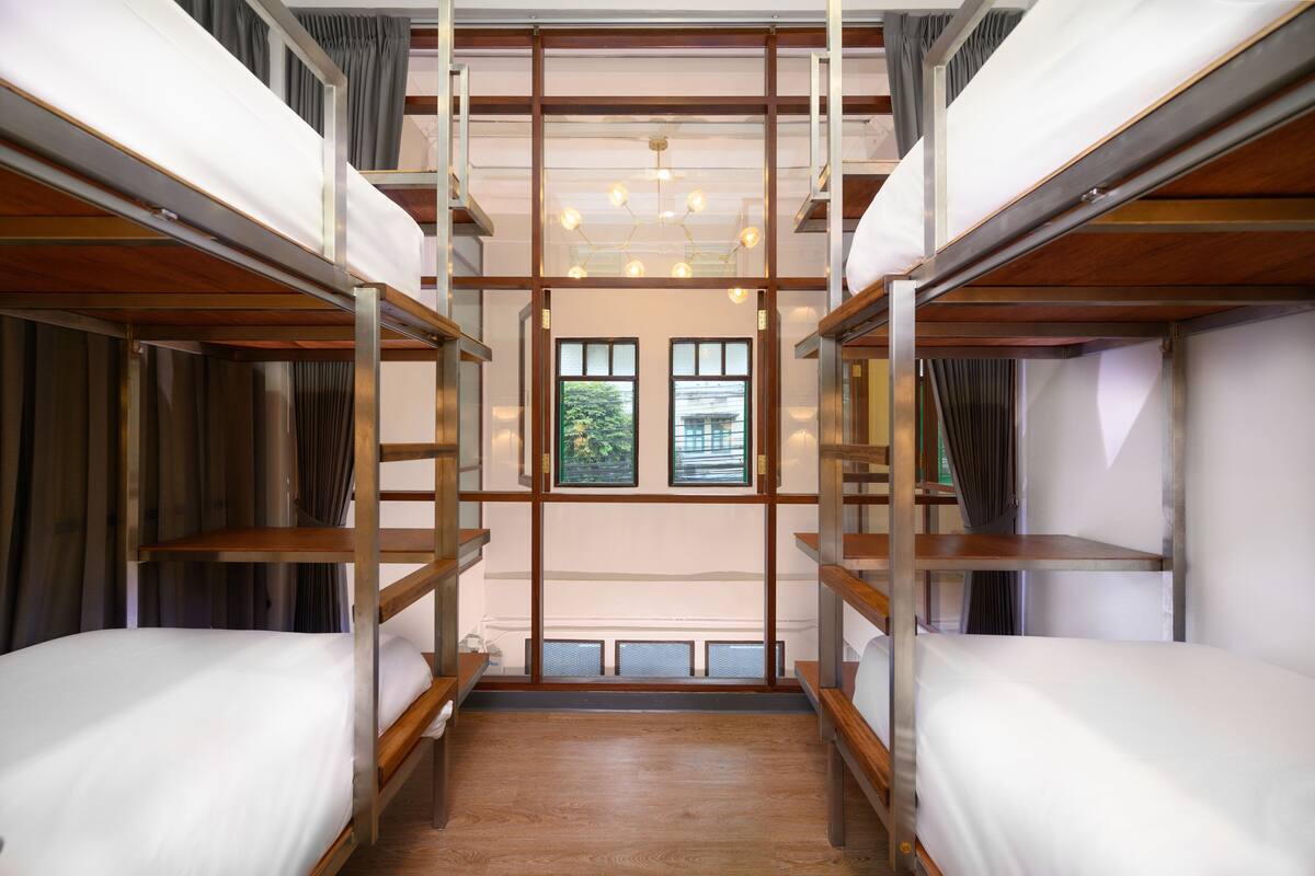 4-Bed Female Dormitory Room | Wi-Fi ฟรี