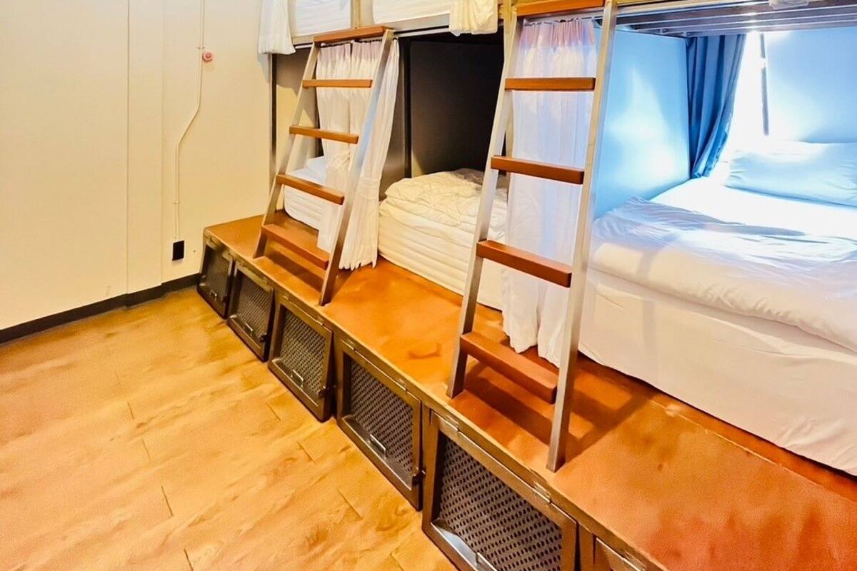 6-Bed Mixed Dormitory Room | Wi-Fi ฟรี