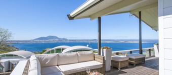 Heights Haven - Acacia Bay Holiday Home