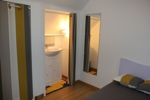 4 chambres, lit parapluie, Wi-Fi gratuit, draps fournis