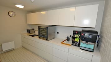 Coffee/tea maker, electric kettle
