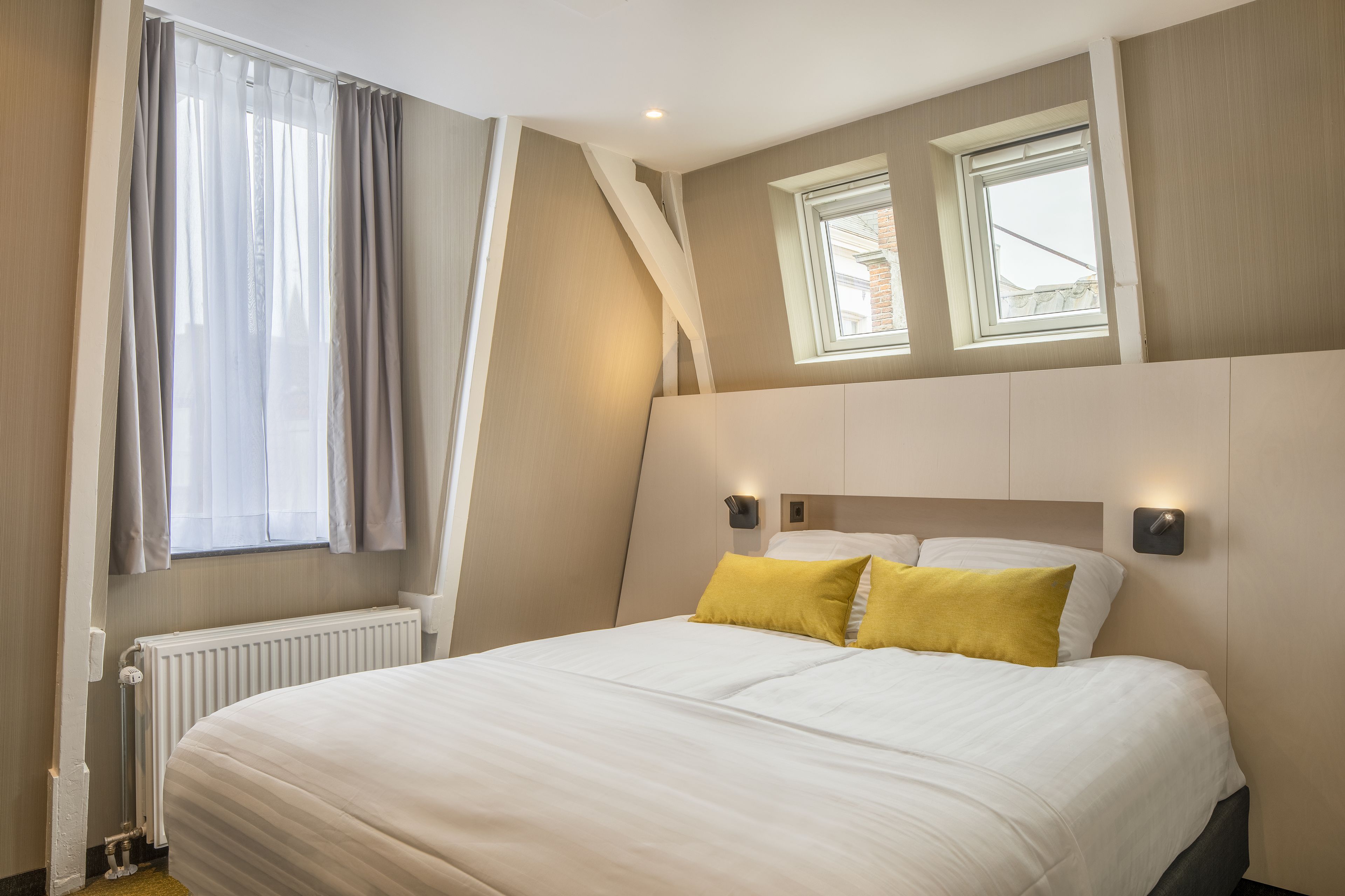 basic double room | in-room safe, blackout curtains, free wifi, bed sheets