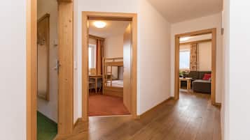 Deluxe Family Apartment | Zona de estar | Suelo radiante