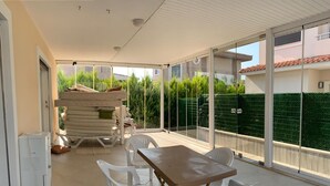 Outdoor dining - Villa with Pool&Jacuzzi by the Sea (12) (Cesme)