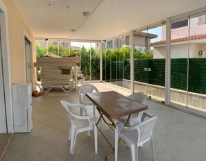 Outdoor dining - Villa with Pool&Jacuzzi by the Sea (12) (Cesme)
