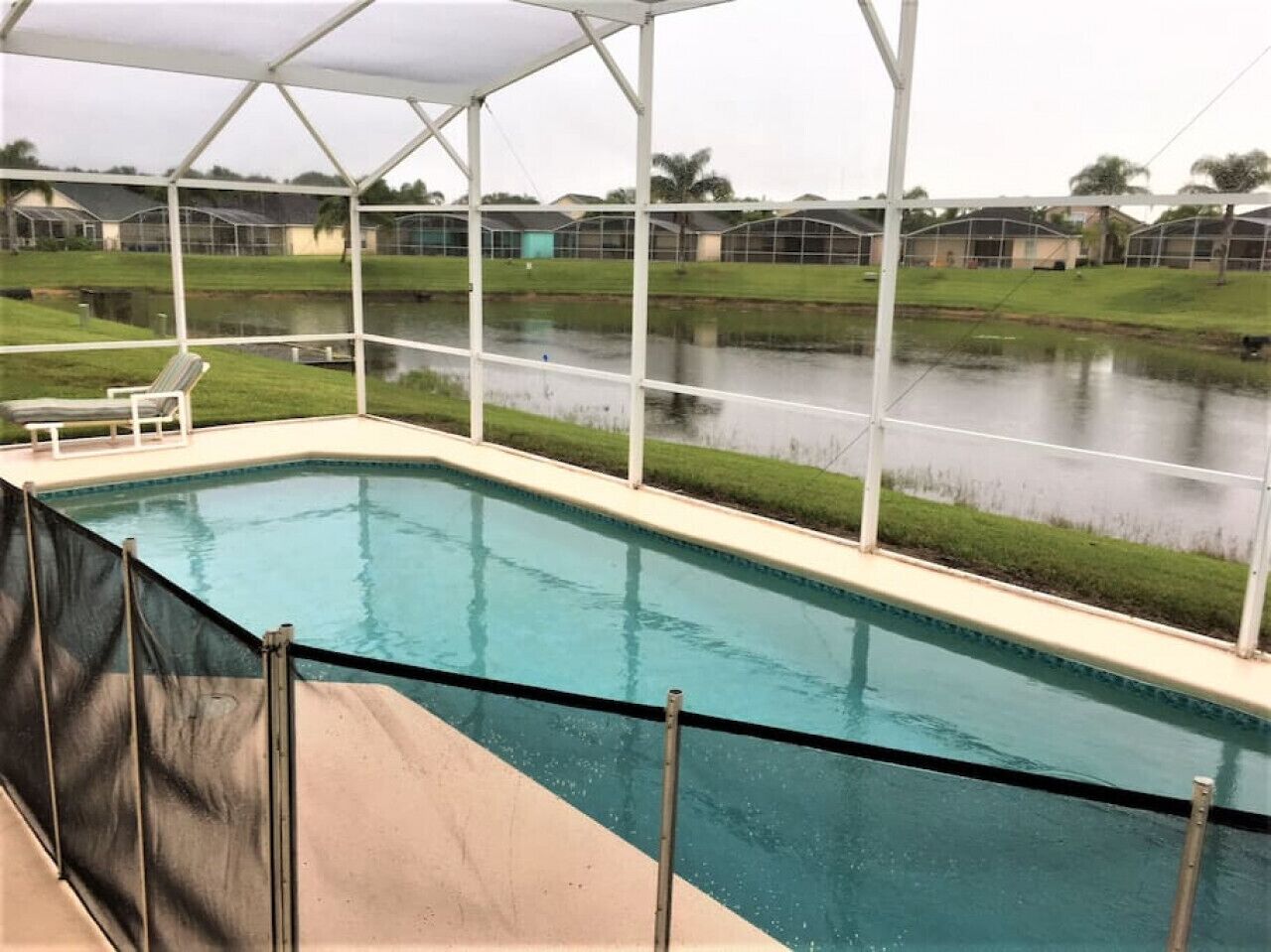 Delightful private 5 bedroom pool home near Disney