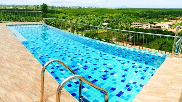 Rooftop pool - The Royal Suite By The Ozone Condo (Krabi)