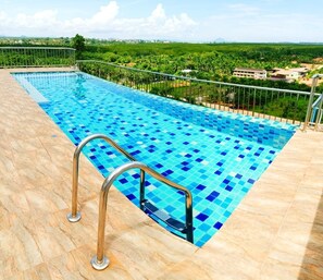 Pool auf dem Dach