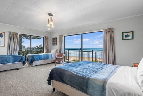 Beach Galore - Waihi Beach Holiday Home