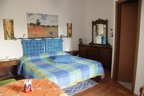 Quarto casal ou duplo | 1 quarto, Wi-Fi de cortesia, roupa de cama