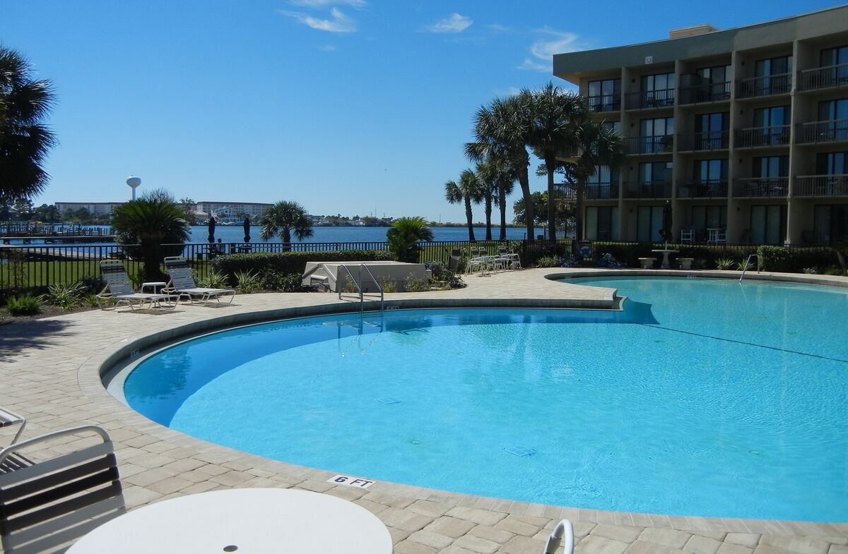 Waterfront Relaxation on Santa Rosa Sound - Whata View!!