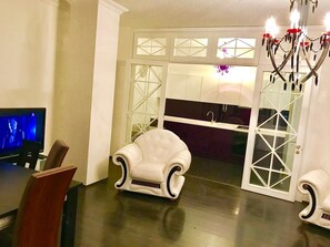 Lägenhet (Merab Aleksidze Str. 7) | Strykjärn/strykbräda, gratis wi-fi och sängkläder