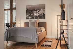 Business Studio, Private Bathroom, City View (Business Apartment) | Room amenity - Kremers Freiräume (Arnsberg)
