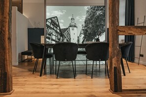Deluxe-huoneisto, oma kylpyhuone, kaupunkinäköala (Freiraum 1) | Sisätilat