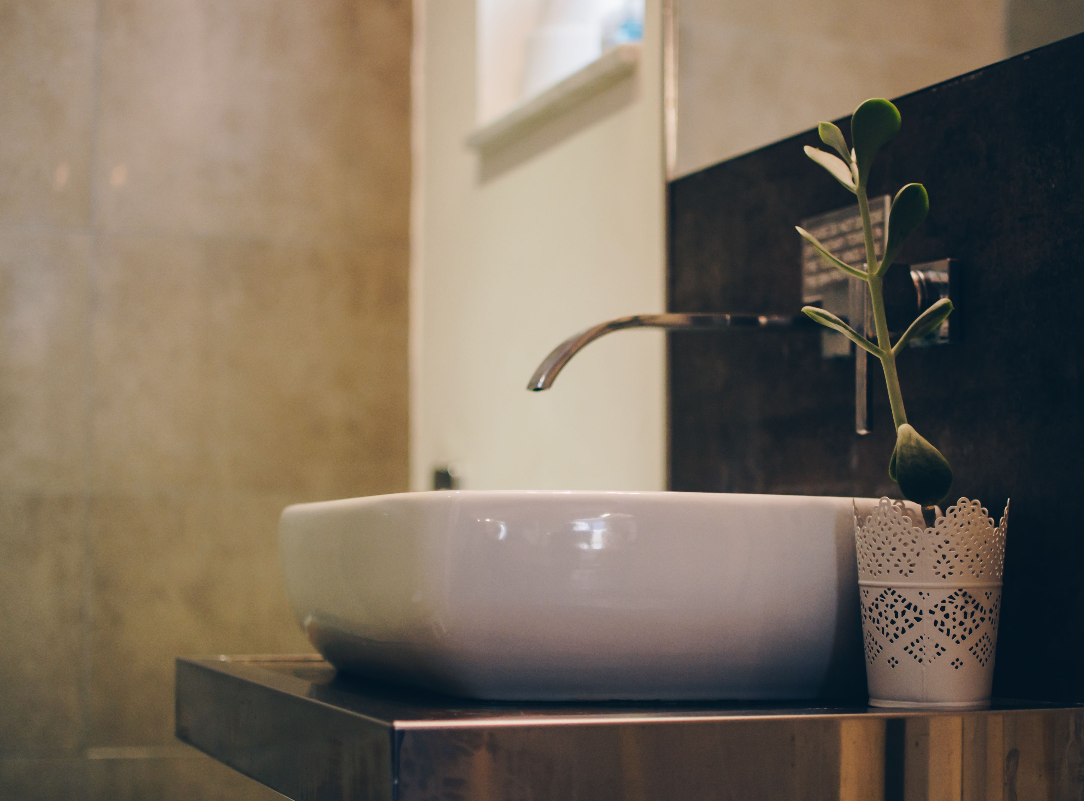 Studio | Kamar mandi | Shower, pancuran hujan, pengering rambut, dan handuk