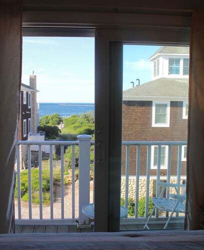 Water Views from Every Window! Walk to Salty Brine or Sand Hill Cove Beach!