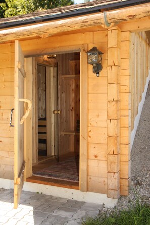 Exterior detail - Vacation home on the farm in Aich, 8 pers. 4 bedrooms, incl.. Summer Card (Aich)