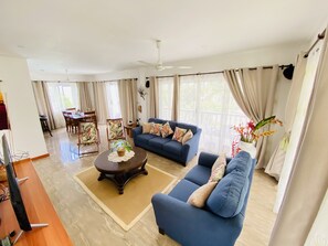 TV - Dusk to Dawn (Mahé Island)