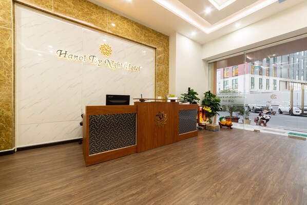 Concierge desk