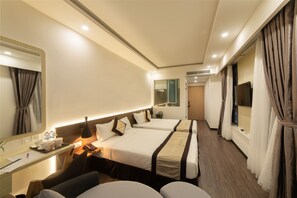 2 bedrooms, hypo-allergenic bedding, down comforters, minibar - Hanoi By Night (Nha Trang)