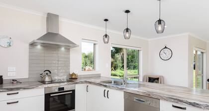 Modern Beach Break - Waihi Beach Holiday Home