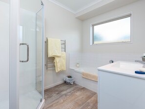 Badewanne, Haartrockner