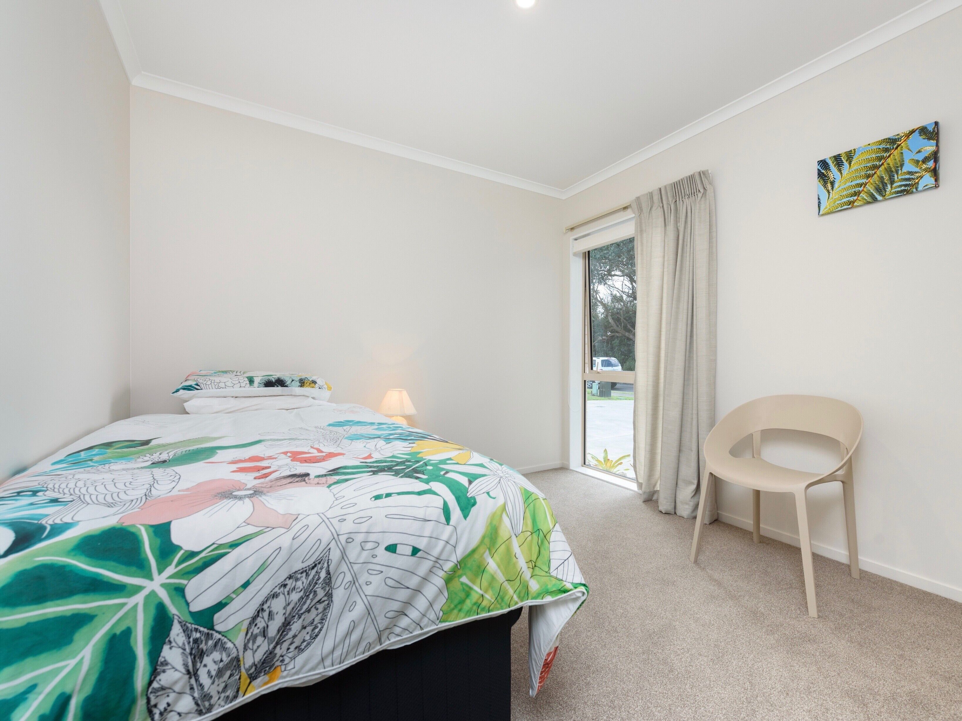 3 habitaciones, tabla de planchar con plancha, wifi y ropa de cama 