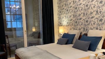 Comfort Twin Room | 1 bedroom, premium bedding, minibar, in-room safe