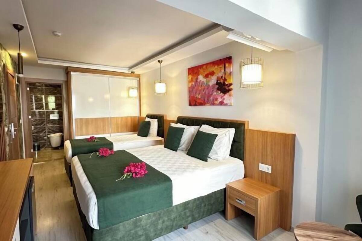 Minibar, in-room safe, desk, blackout drapes