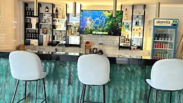 เครื่องชงกาแฟ/ชา, กาต้มน้ำไฟฟ้า