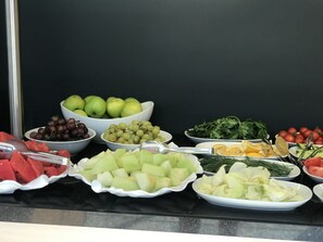 Desayuno estilo bufé