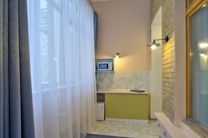 Caja de seguridad en la habitación, escritorio y insonorización