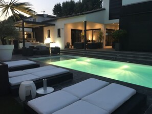 Piscine extérieure, piscine chauffée