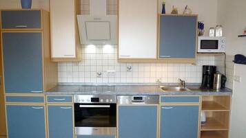 Condo | Bếp riêng | Tủ lạnh, lò vi sóng, lò nướng, bếp nấu